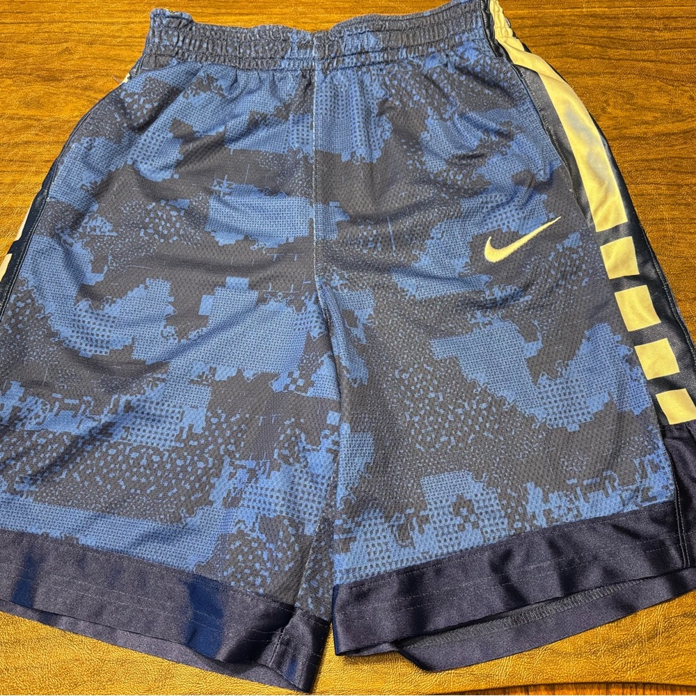 Nike Elite Youth XL Blue Black Shorts EUC